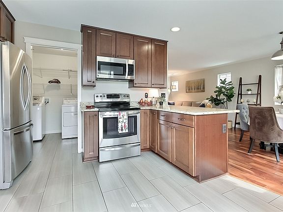 4th image of 35023 SE Ridge St