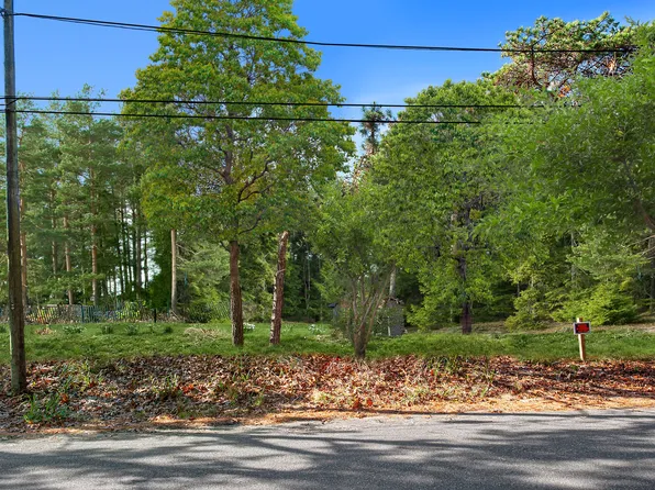 69 Mulford Ave, East Hampton, NY 11937