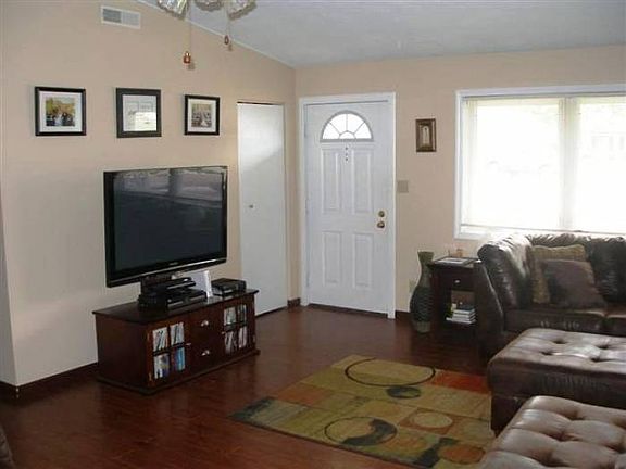 Family Room 1