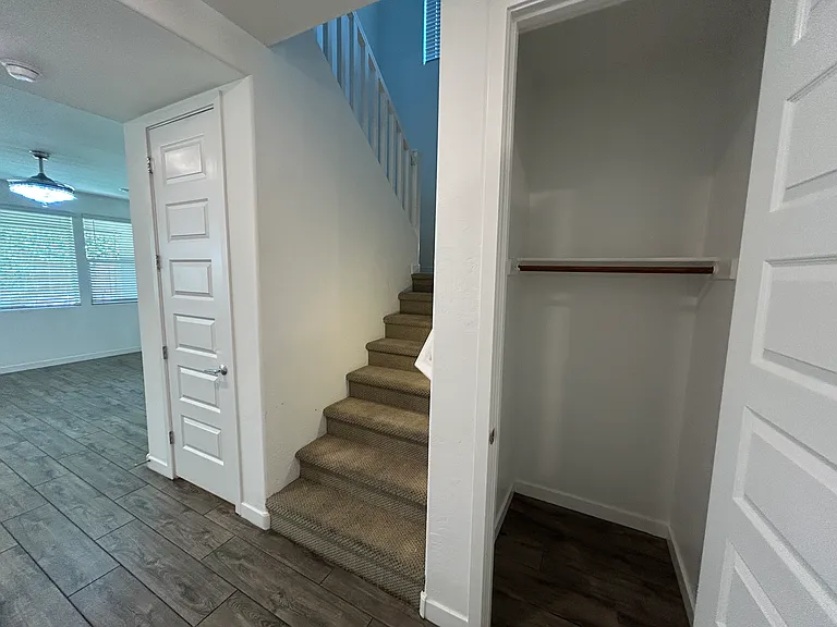 1146 E Weatherby Way — Photo 16