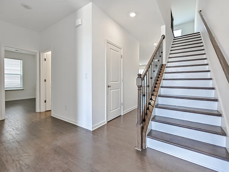 3928 Hester St — Photo 3