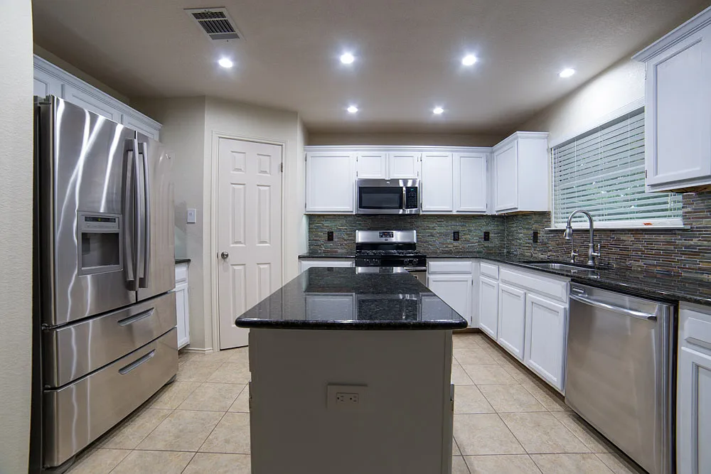 Nice family home in North Austin — Photo 2