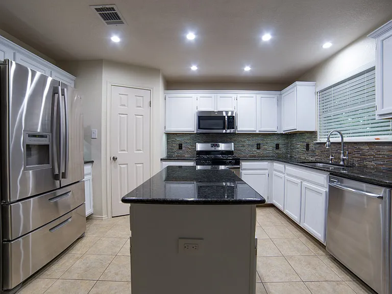 3109 Sauls Dr — Photo 3