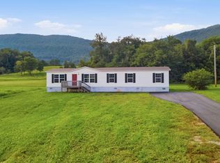 233 Orange Ln, Speedwell, TN 37870