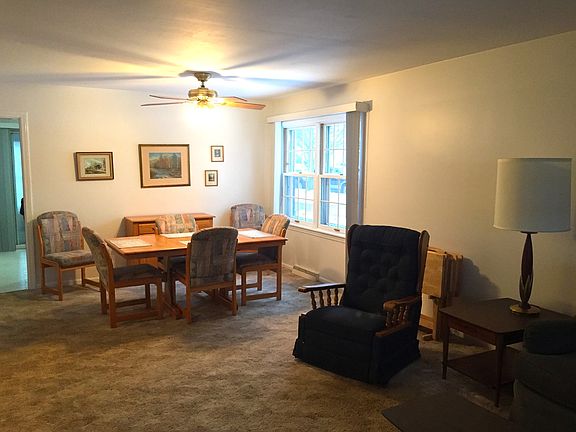 3rd image of 640 Robinhood Ln