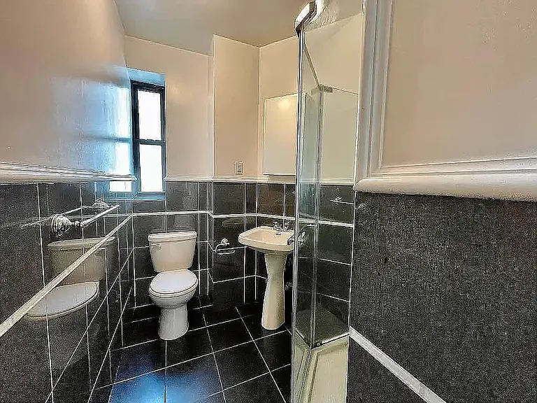 132 Thompson St #16 — Photo 6