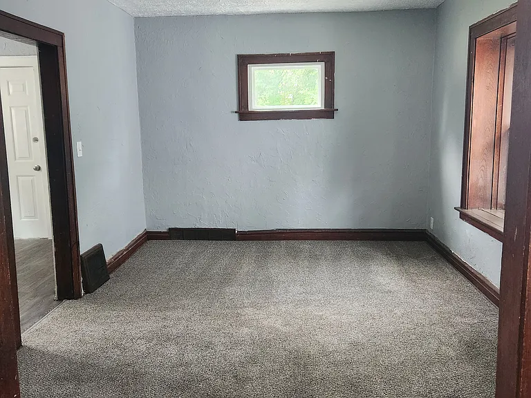 811 Sheridan Ave — Photo 8