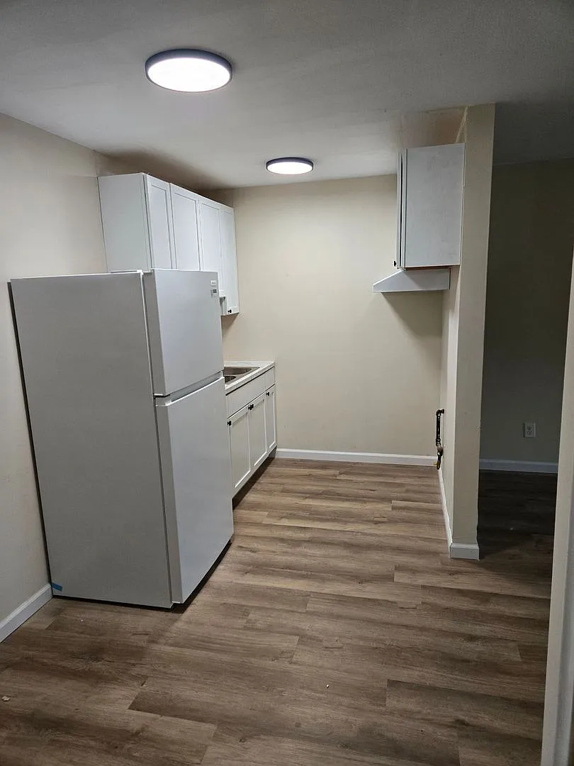 1 bed, 1.0 bath, $995 — Photo 1