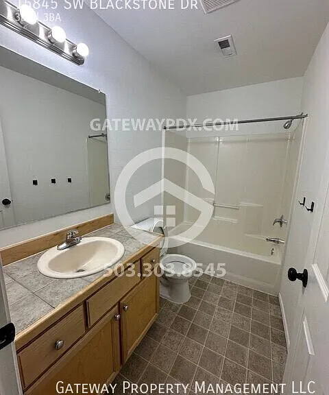 15845 SW Blackstone Dr — Photo 21