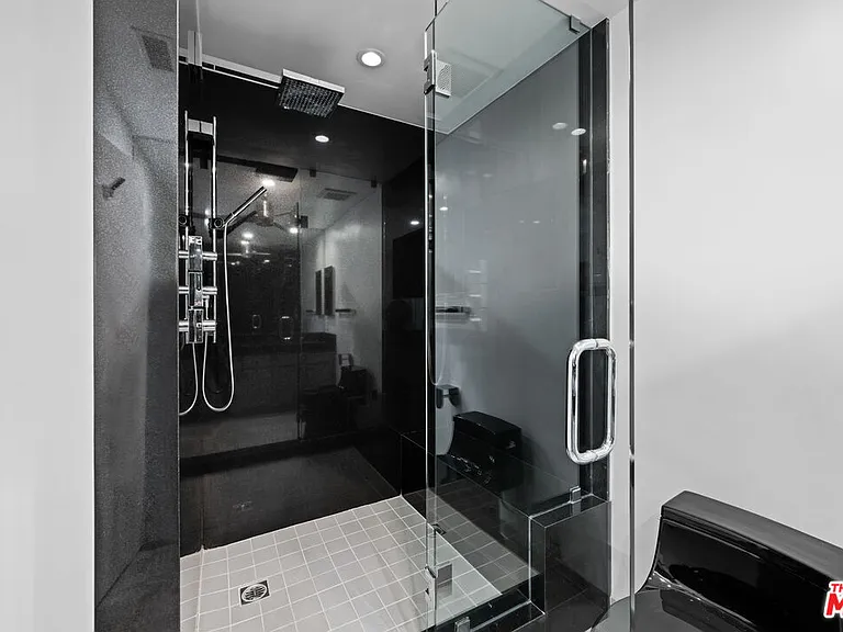 4267 Marina City Dr #Penthouse 4 — Photo 31