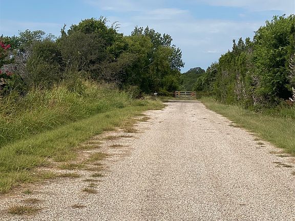 5th image of 2535 Huddleston Rd