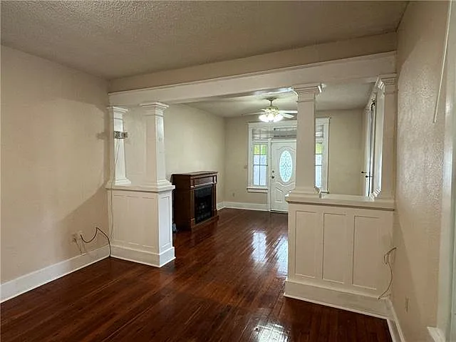 3 bed, 3.0 bath, 1700 sqft, $1,800 — Photo 3