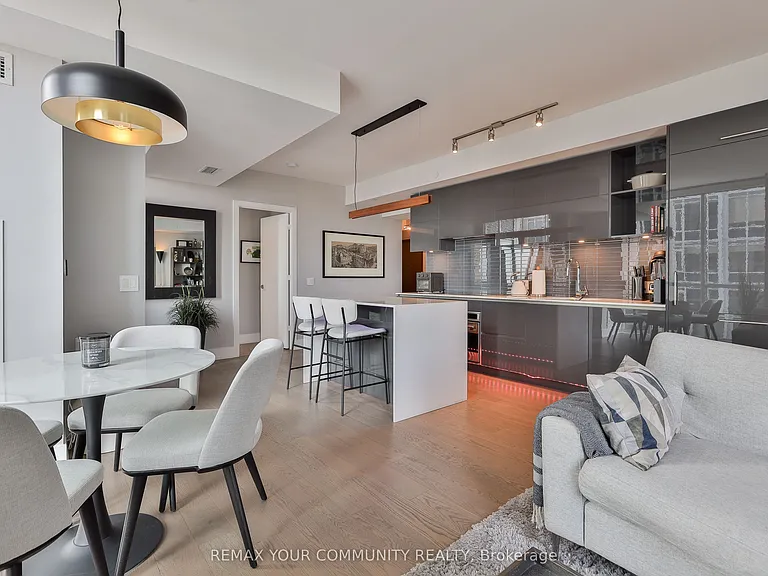 1 Yorkville Ave #4301 — Photo 10