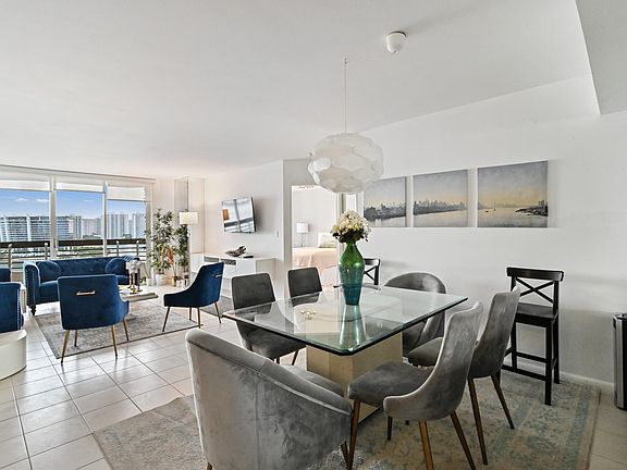 5th image of 19101 Mystic Pointe Drive #1504