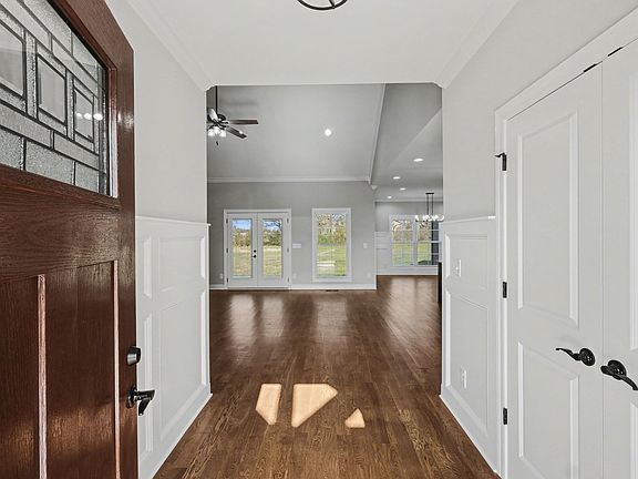 5th image of 8001 Traditions Ln