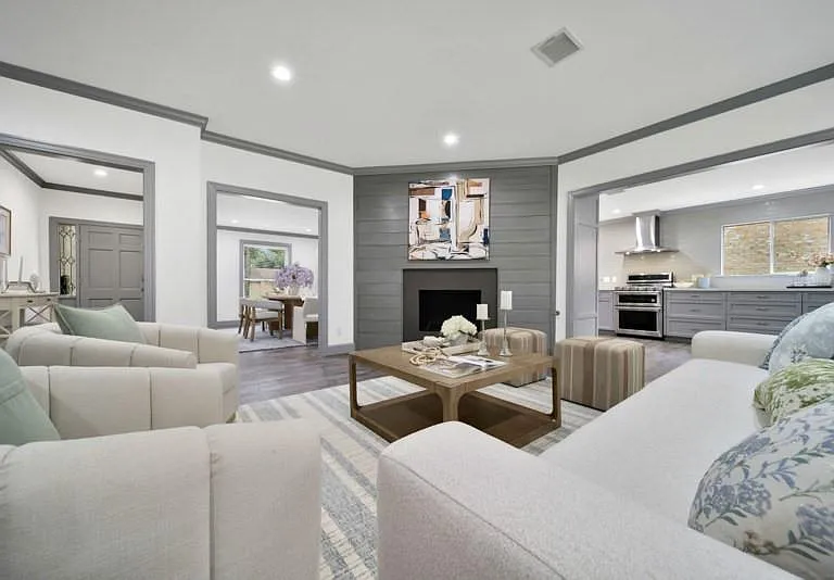 10042 Briar Forest Dr — Photo 11
