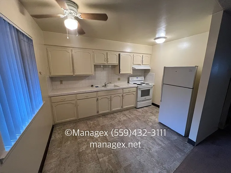 2423 E Lewis Ave #A — Photo 5