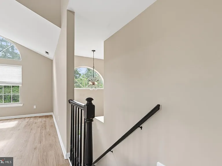 2104 Brookhaven Dr — Photo 3