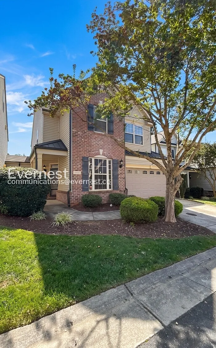 3 bed, 2.5 bath, 2178 sqft, $1,800 — Photo 2