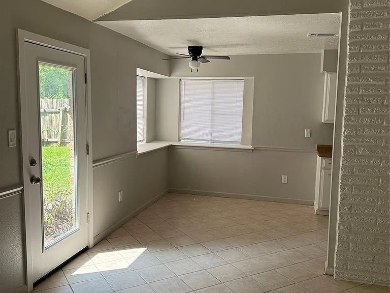 403 Brandywyne Dr — Photo 17