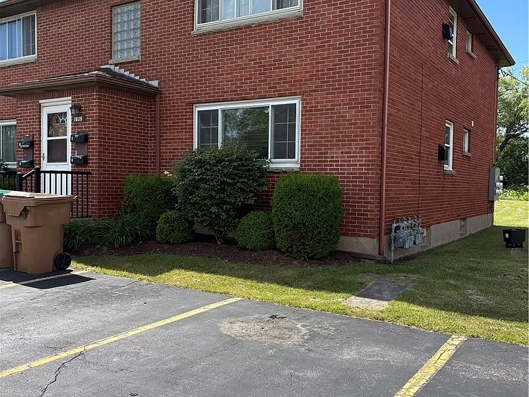 1025 George Urban Blvd #2 — Photo 2
