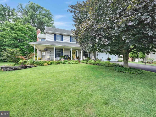 156 Penningdon Dr, Landisville, PA 17538