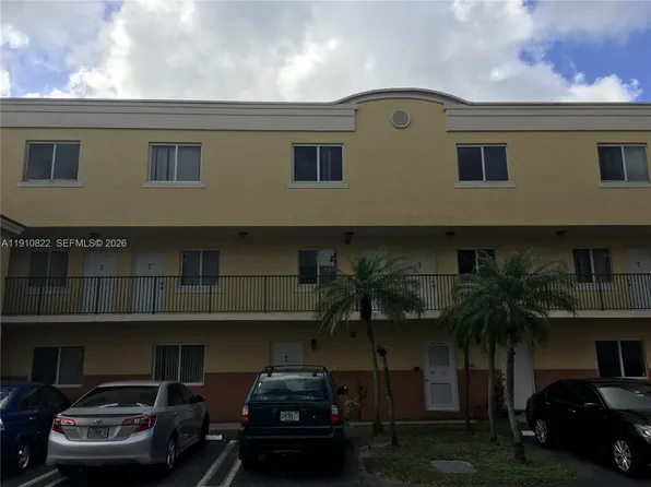 12605 SW 91st St APT 103, Miami, FL 33186
