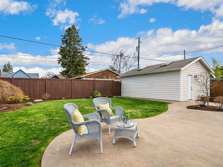 4115 N Stevens St — Photo 28
