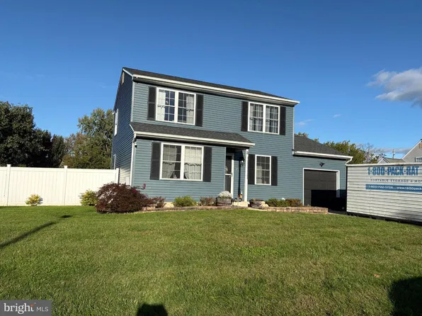 3 Grayson Pl, Burlington, NJ 08016
