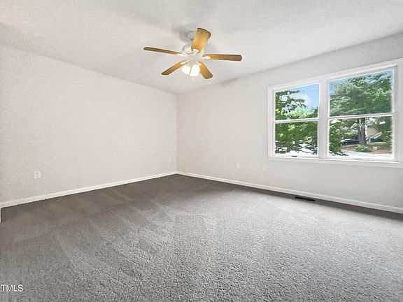 5th image of 122 Mallard Ct
