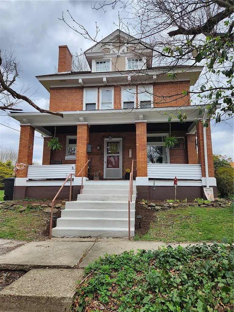 705 High St photo 1