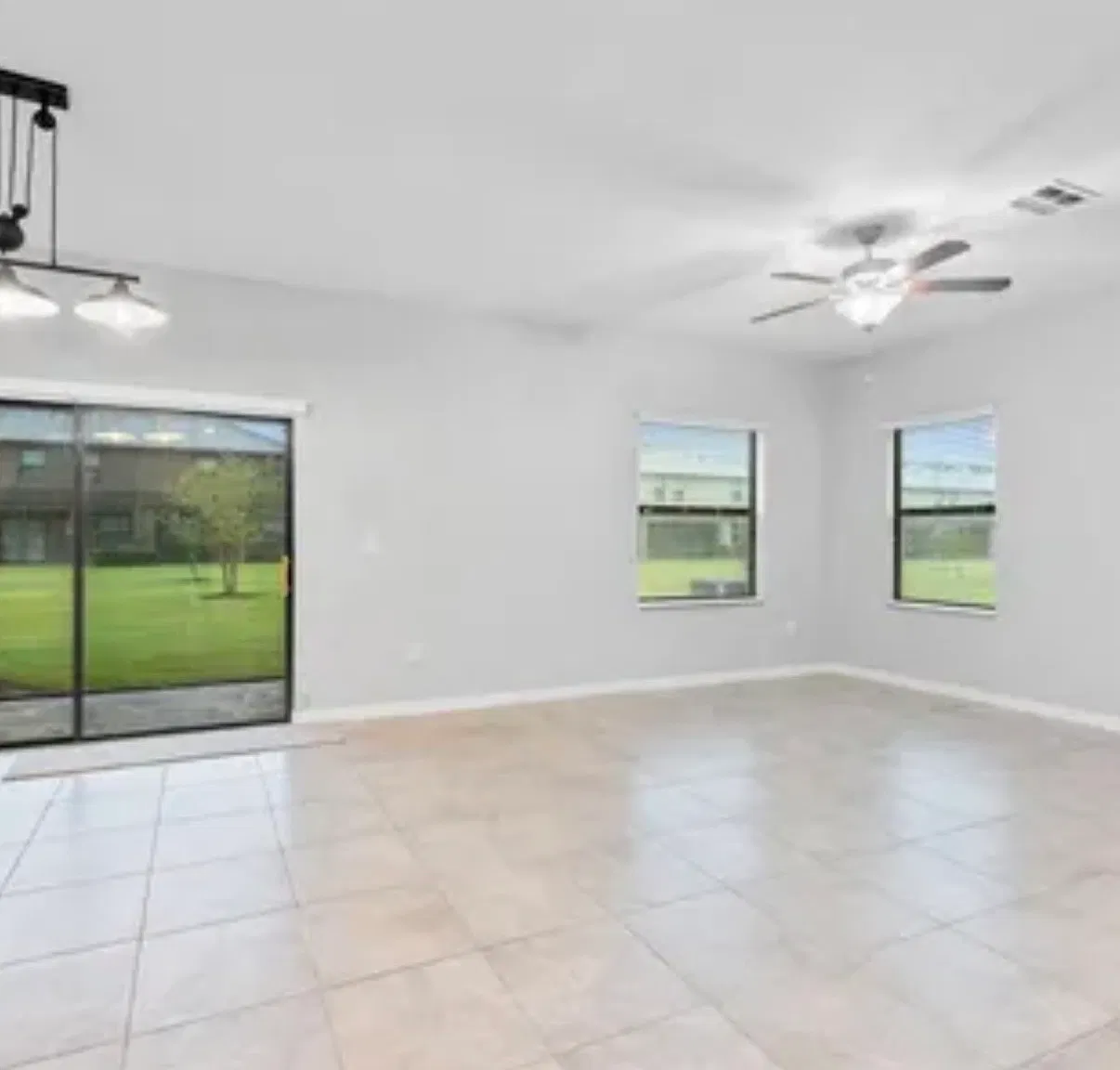 3 bed, 2.5 bath, 1851 sqft, $2,900 — Photo 3