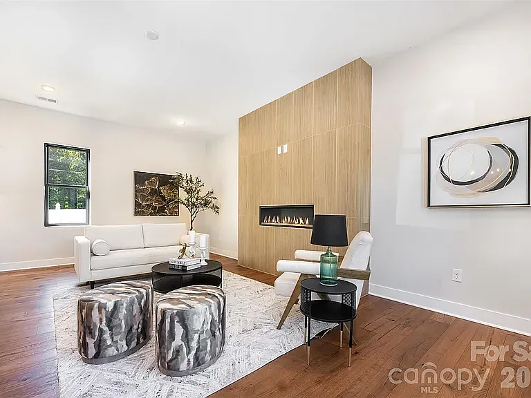 1121 Condon St — Photo 8
