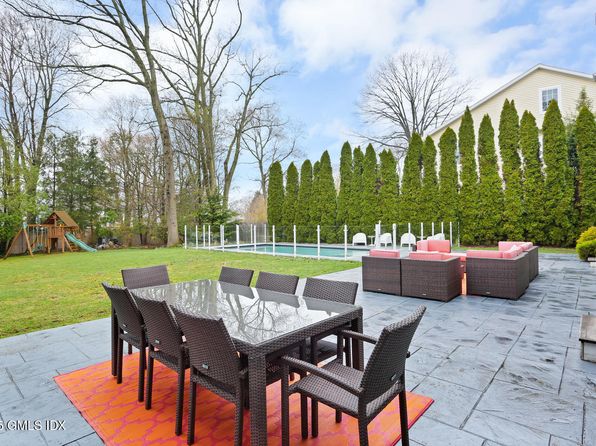 24 Nimitz Pl, Old Greenwich, CT 06870