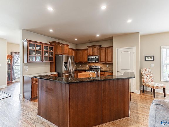 4th image of 3002 Watchhill Dr