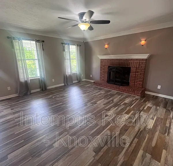 7728 Chapel Bend Dr — Photo 3
