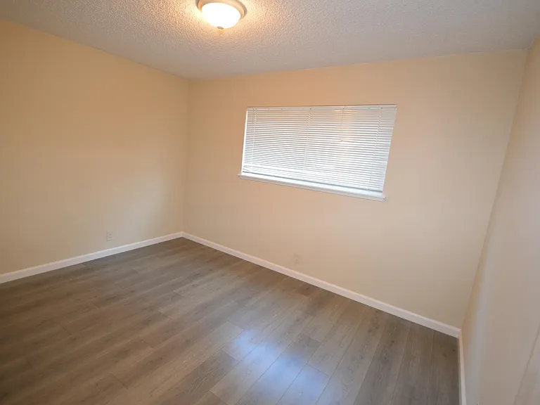 1130 Rex Rd — Photo 8