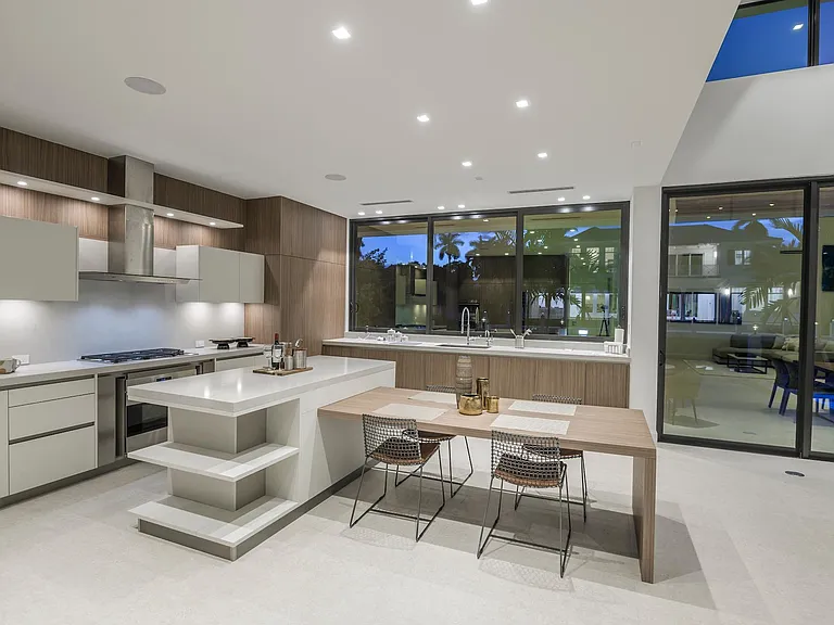 401 Royal Plaza Dr — Photo 54