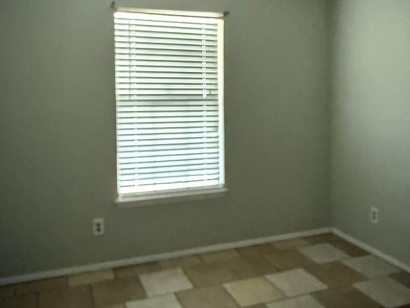 5th image of 1500 Rockdale Dr