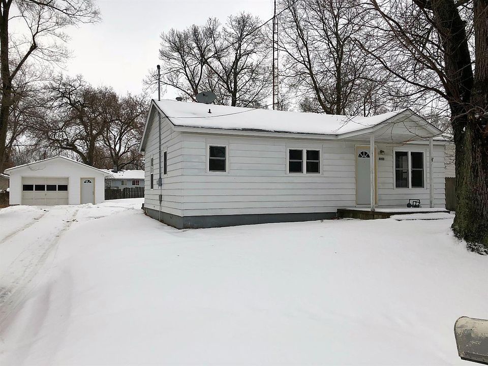 1st image of 909 E Lake St