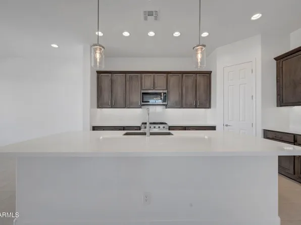 36292 N GRAPEVINE Drive, San Tan Valley, AZ 85140