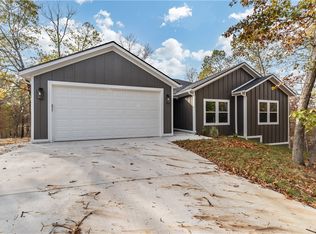 1 N Moors Ln, Bella Vista, AR 72714