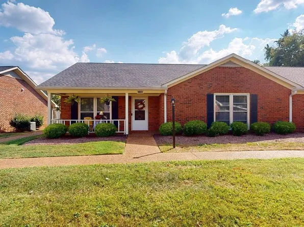 2148 River Chase Dr, Murfreesboro, TN 37128