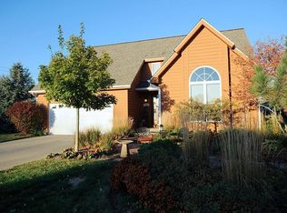 1503 Larson St, Sycamore, IL 60178