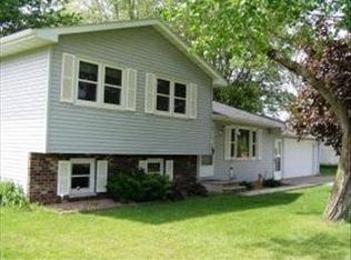 N6057 Elm St, Onalaska, WI 54650