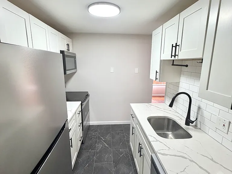 5535 Pershing Ave #11 — Photo 13