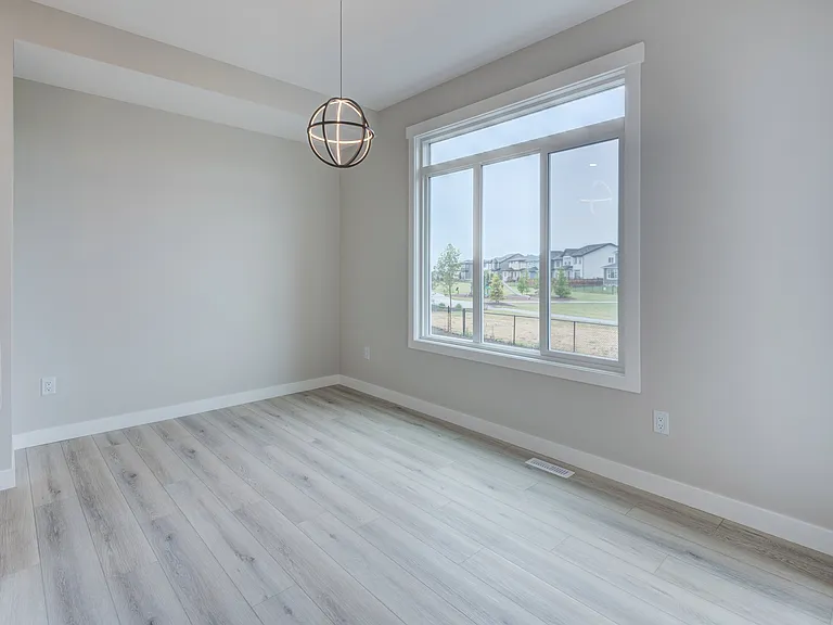194 Kinniburgh Cres #194 — Photo 11