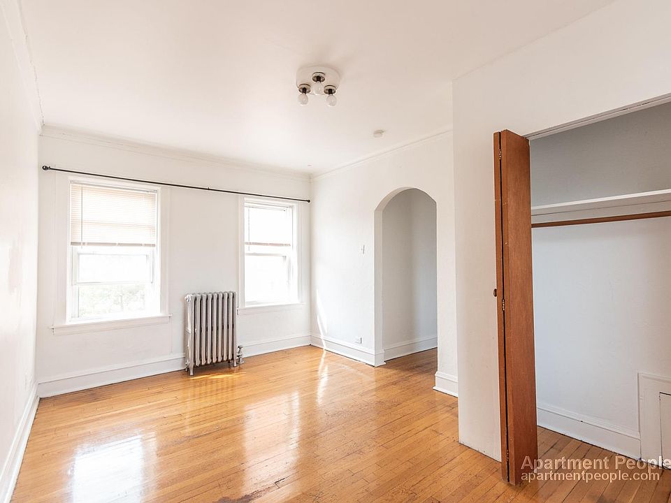 1st image of 1478 W Winnemac Ave #3