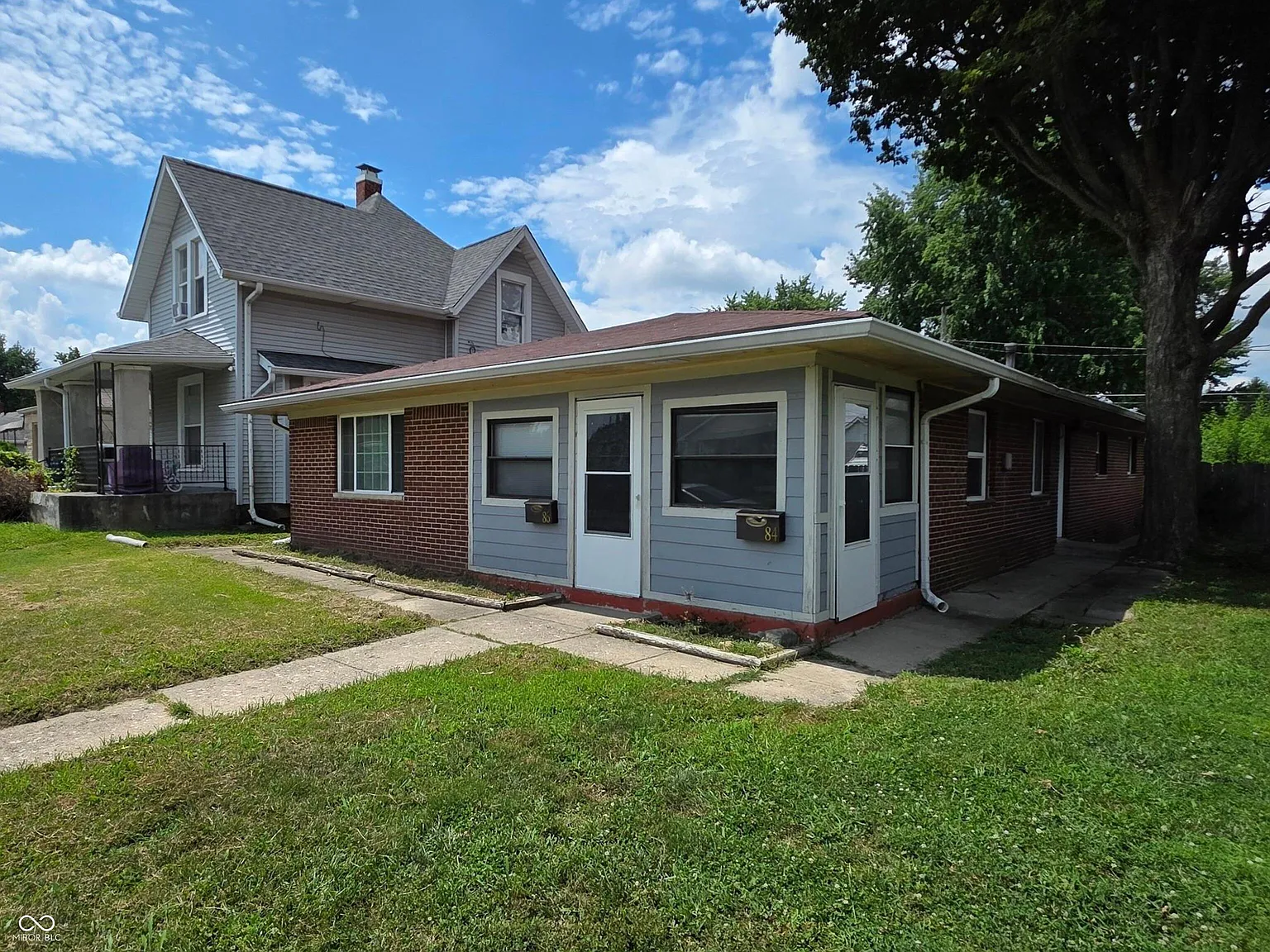 2 bed, 1.0 bath, 900 sqft, $1,150 — Photo 2