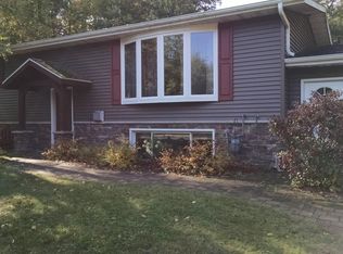 6105 Point Dr, Rhinelander, WI 54501